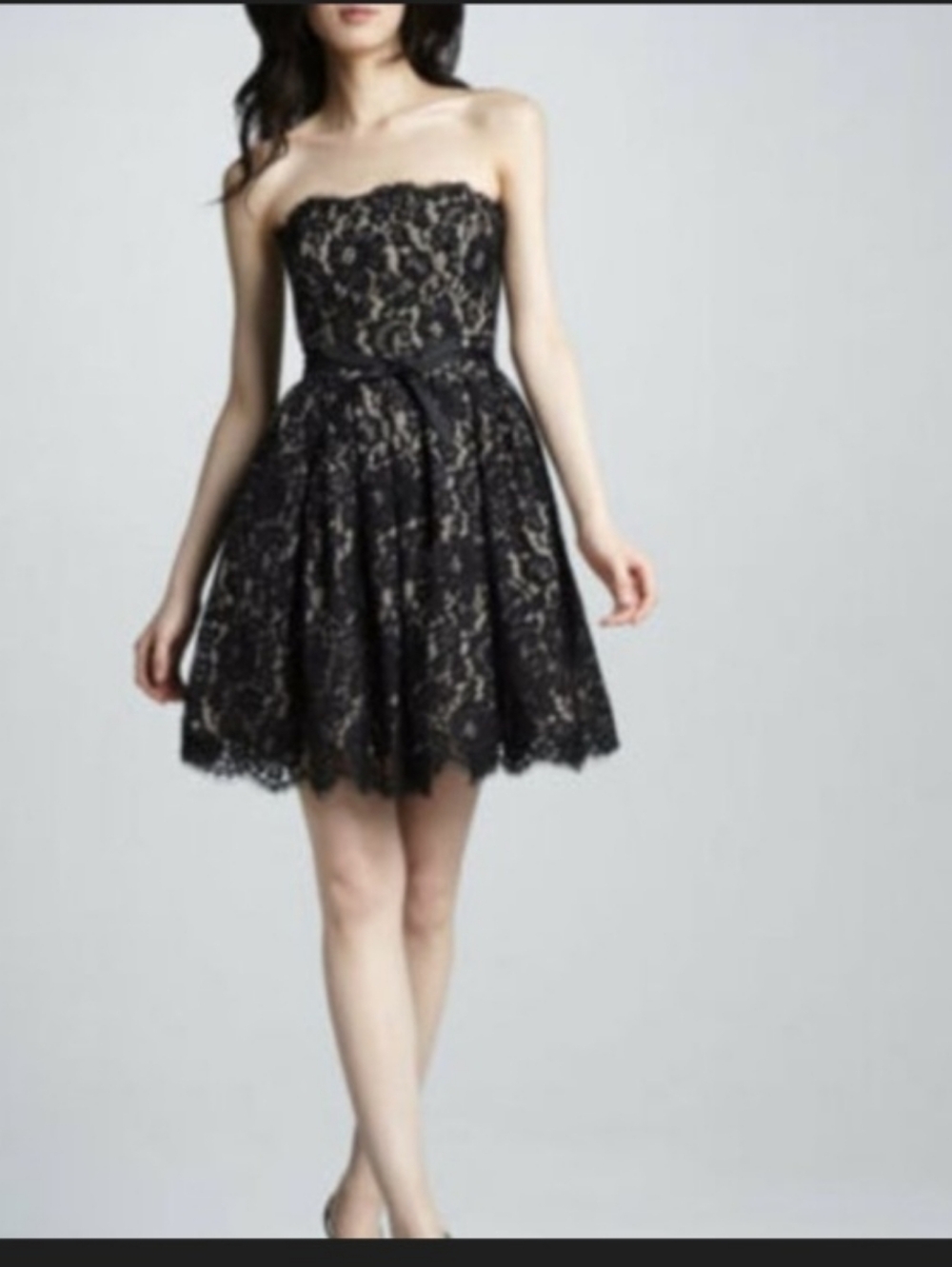 Neimans Marcus Straples Fit And Flare Size 8 Party Dress.